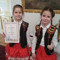 «Поющие сердцем»